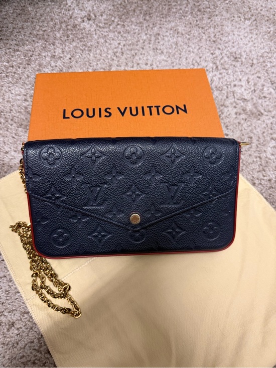 Louis Vuitton Handbags - Louis Vuitton Felicie Pochette in (Marine Rouge) Monogram Empreinte leather.